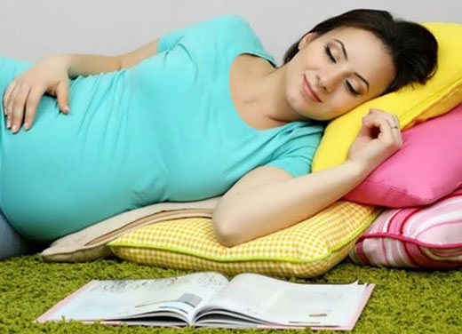 چطور بر بیخوابیهای دوران بارداری غلبه کنیم؟ چطور بر بیخوابیهای دوران بارداری غلبه کنیم؟