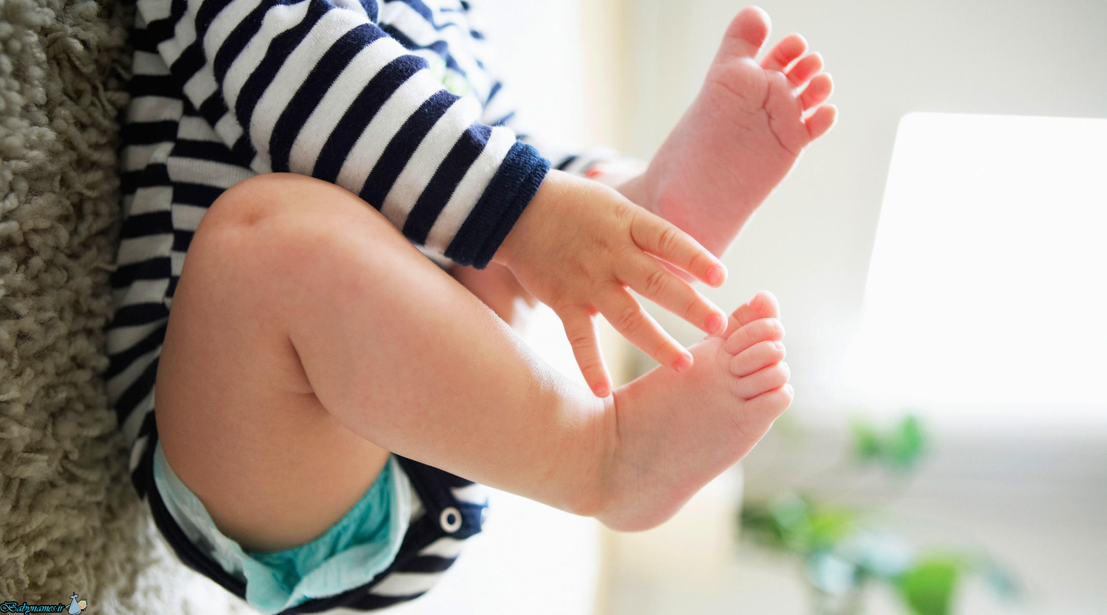 چه عاملی باعث پرانتزی شدن پاهای کودکان می شود