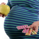 سوء تغذیه در بارداری چه آسیب هایی به جنین می رساند؟